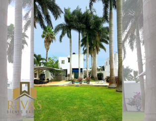 Casa en Merida con alberca y Jardín